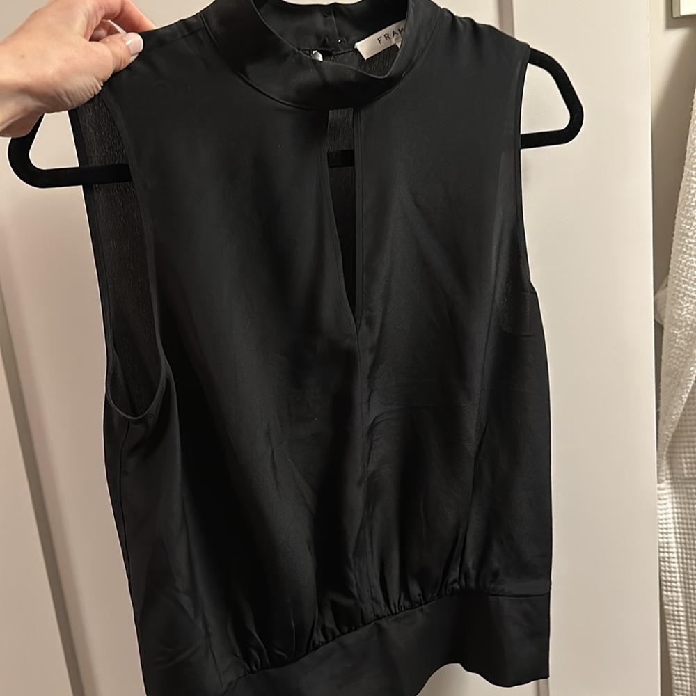 Frame Keyhole Silk Top - Picture 2 of 2